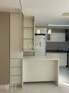 Image 11 - 1027989