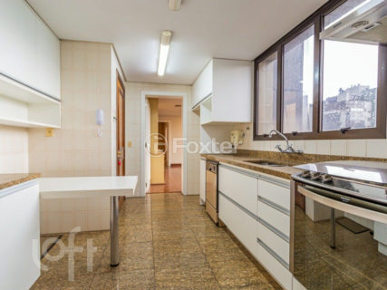 Image 39 - 1028067