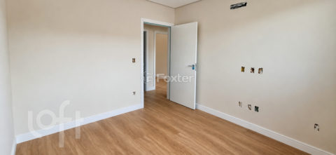 Image 34 - 1028094