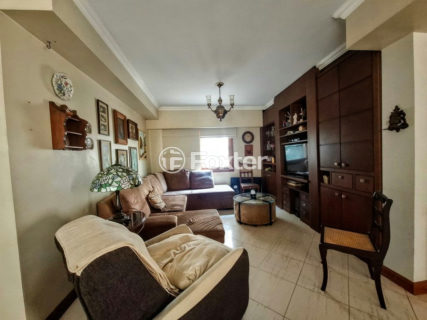 Image 3 - 1028104