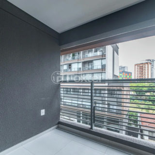 Image 4 - 1028105