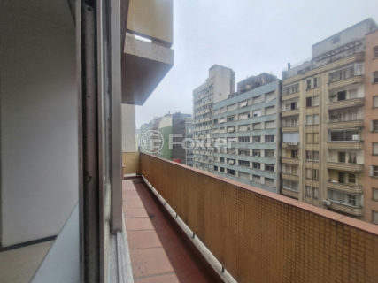 Image 8 - 1028108