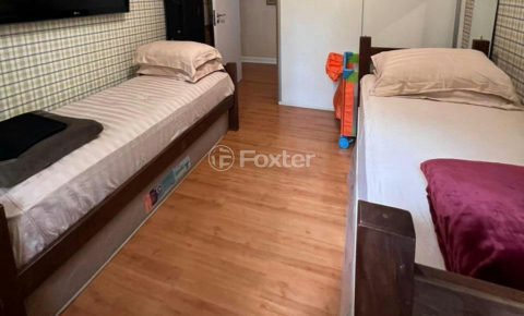 Image 8 - 1028124