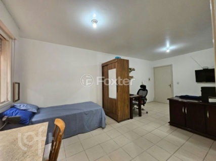 Image 17 - 1028140