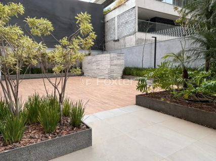 Image 37 - 1028164