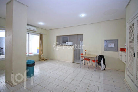 Image 3 - 1028193