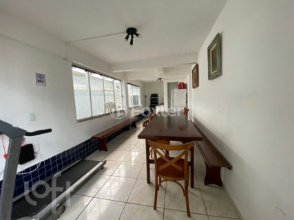 Image 21 - 1028197