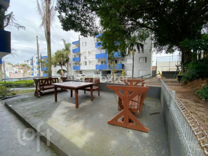 Image 18 - 1028197