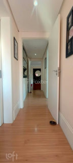 Image 4 - 1028212