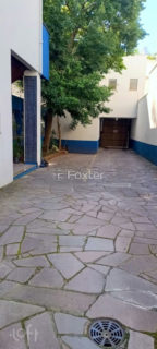 Image 33 - 1028212