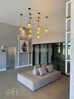 Image 12 - 1028222
