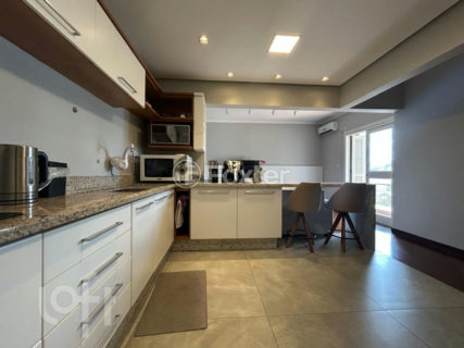 Image 11 - 1028238