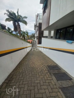 Image 33 - 1028274