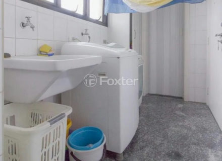 Image 7 - 1028277