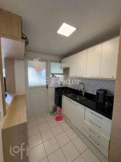 Image 14 - 1028300