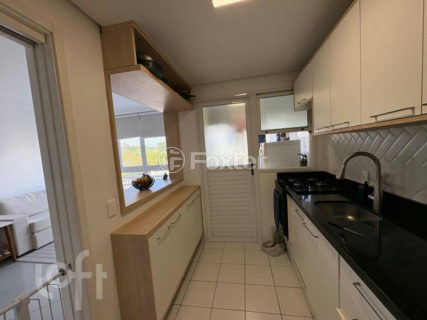 Image 11 - 1028300