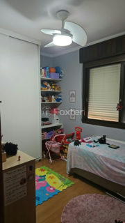 Image 10 - 1028302