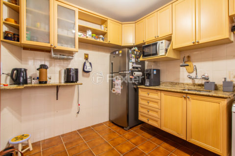 Image 15 - 1028302