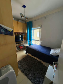 Image 42 - 1028304