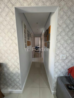 Image 21 - 1028304
