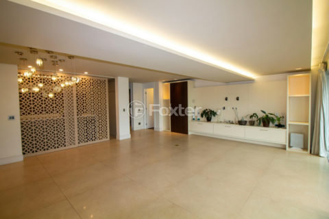 Image 3 - 1028319