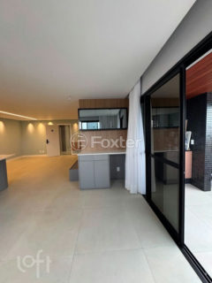 Image 7 - 1028322