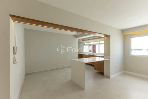 Image 3 - 1028323