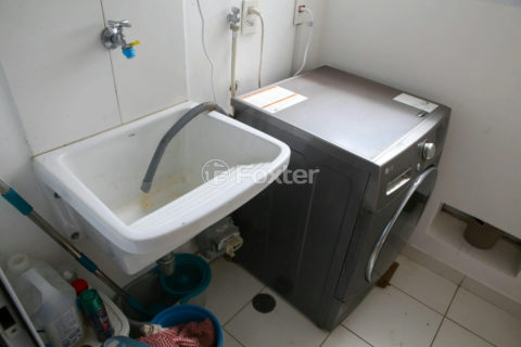 Image 9 - 1028351