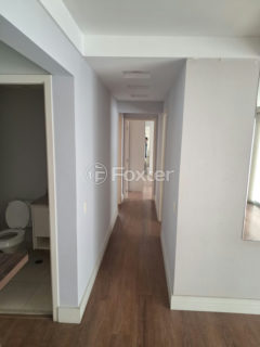 Image 16 - 1028400