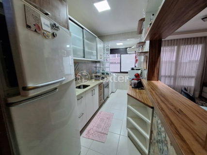 Image 9 - 1028508