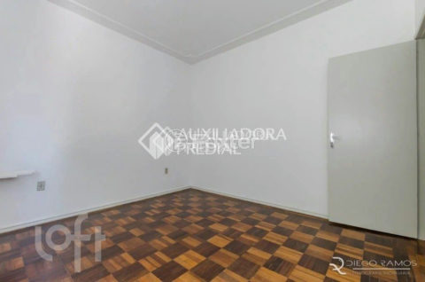 Image 7 - 1028515
