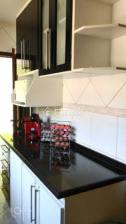 Image 17 - 1028527