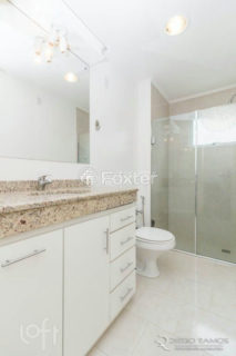 Image 33 - 1028547