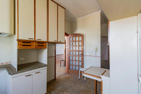 Image 33 - 1028549