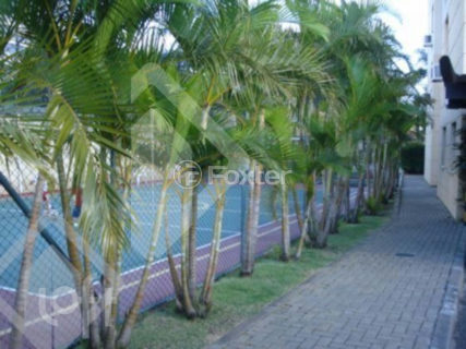 Image 8 - 1028560