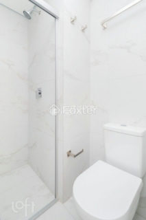 Image 8 - 1028566