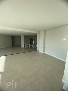 Image 2 - 1028586