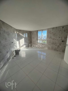 Image 11 - 1028586
