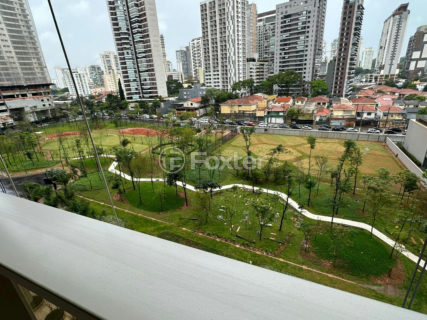 Image 16 - 1028605