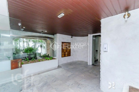 Image 8 - 1028606