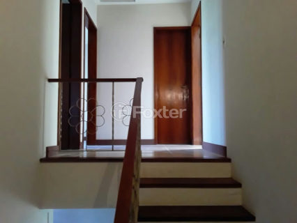 Image 6 - 1028666