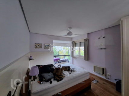 Image 27 - 1028669