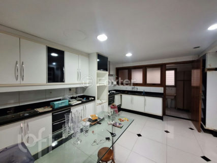 Image 7 - 1028669