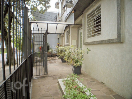 Image 21 - 1028673
