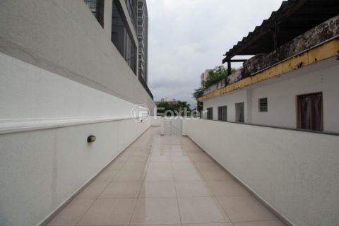 Image 18 - 1028685
