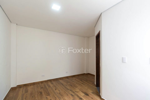 Image 21 - 1028685