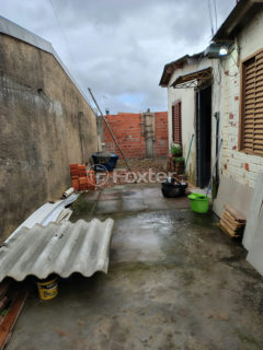 Image 8 - 1028698