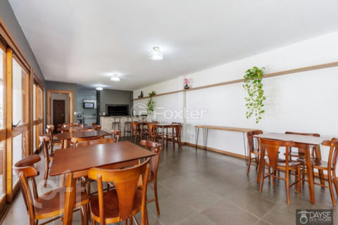 Image 33 - 1028700