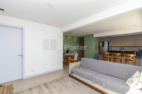 Image 2 - 1028702