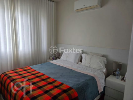 Image 7 - 1028706